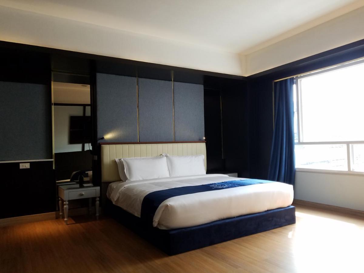 Sapphire Hotel Silom Bangkok Kültér fotó